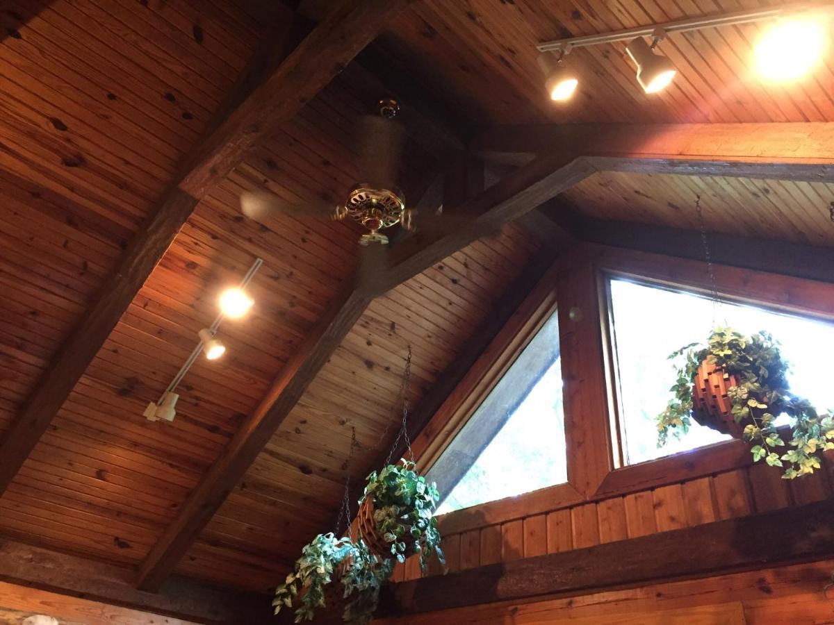 Cherokee Mountain Log Cabins Eureka Springs Extérieur photo